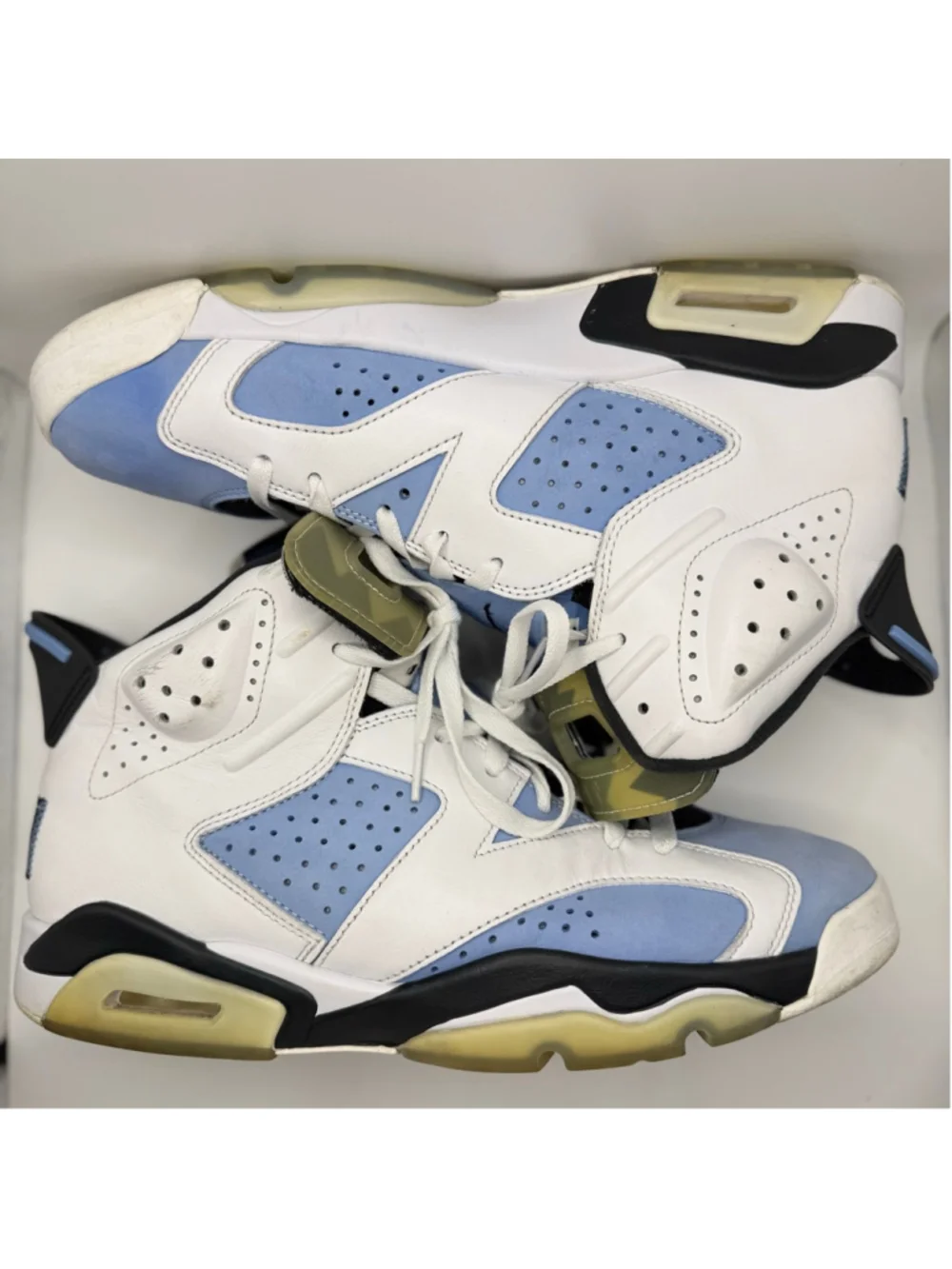 Nike Air Jordan Retro 6 UNC White UNC Home Sneakers Men's Size 11.5